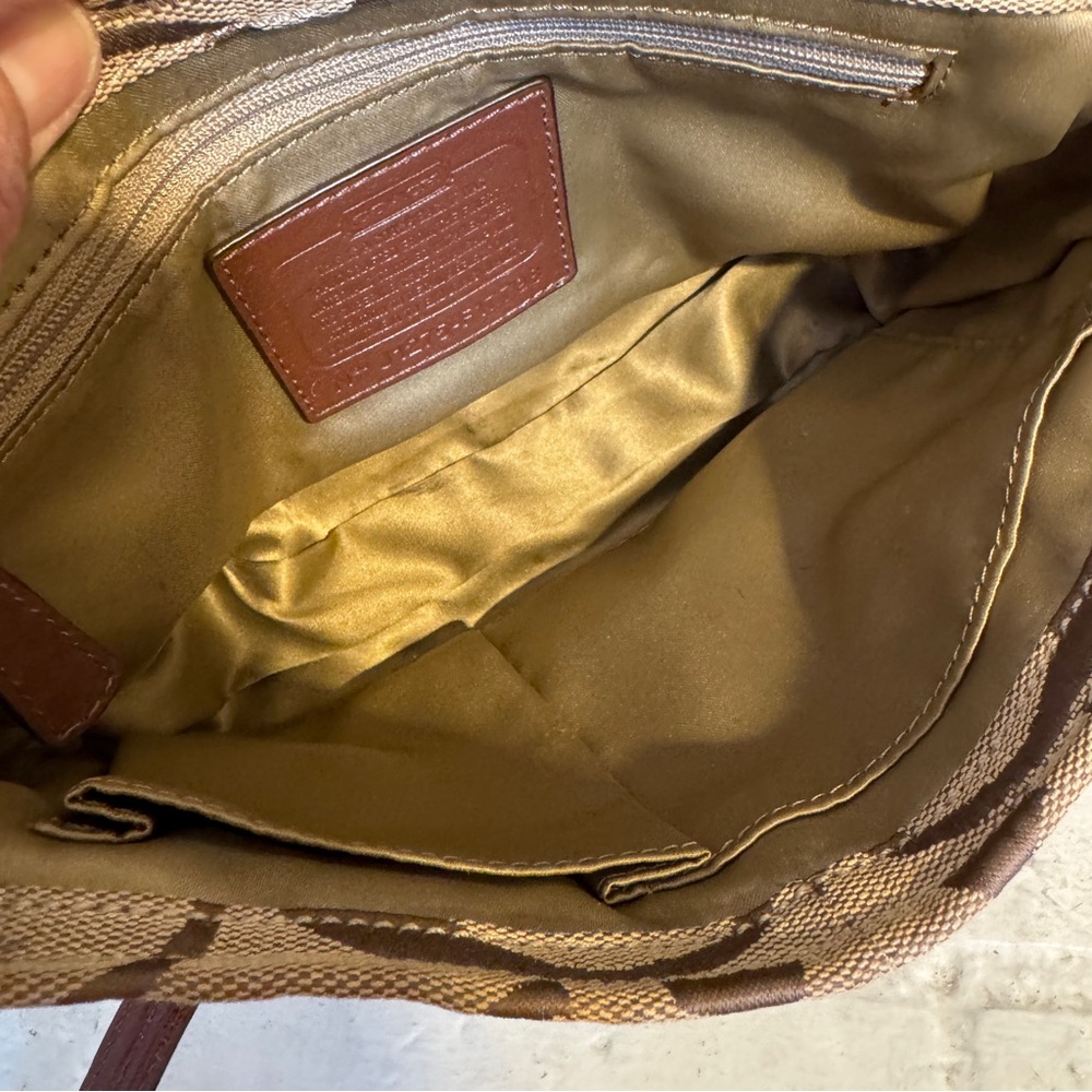 Coach Chelsea Signature Flap #F17798 - Picture 9 of 13